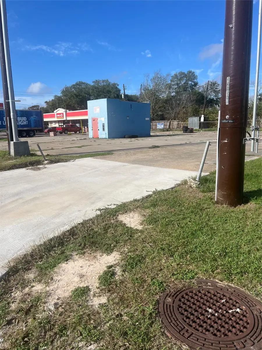 2217 N Hwy 146, Baytown, TX 77520 - Image #3