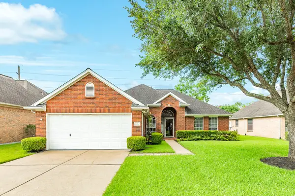 3722 S Peach Hollow Circle, Pearland, TX 77584