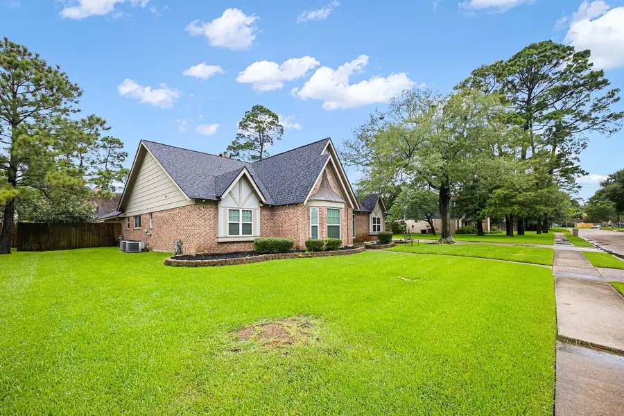 4803 Gulfway Drive, Baytown, TX 77521 - #2