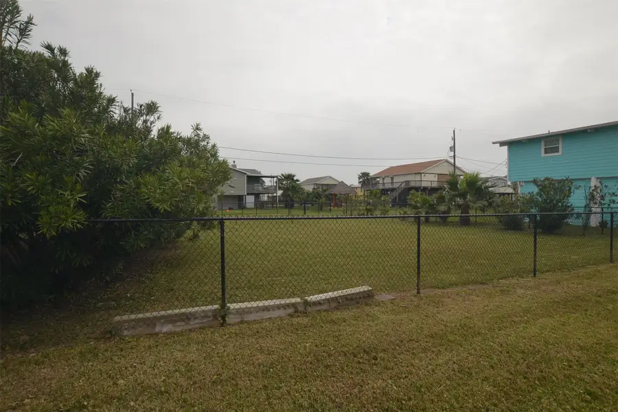 4031 Hardin Drive, Galveston, TX 77554 - Image #3