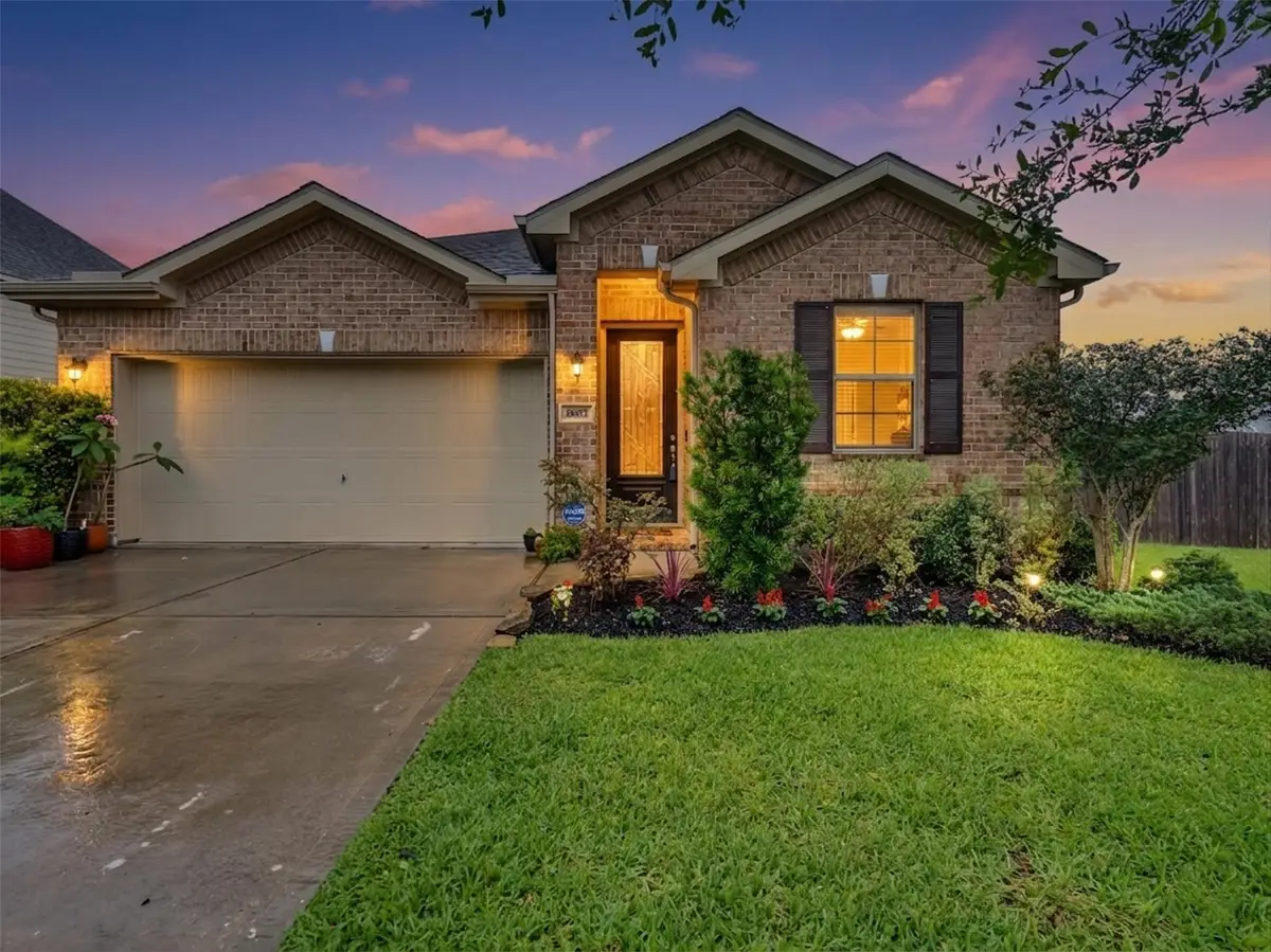 1807 Oakdale Mist Drive, Dickinson, TX 77539 - #1