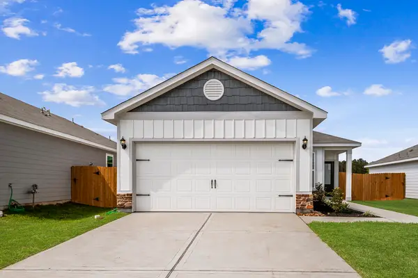 15865 Berry Hill Drive, Conroe, TX 77303