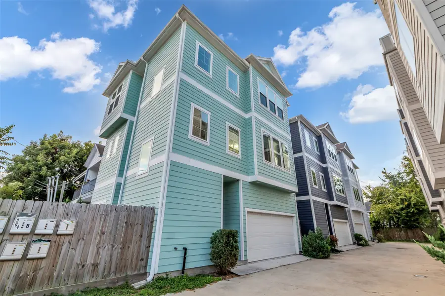 204 Burr Street #G, Houston, TX 77011 - Image #3