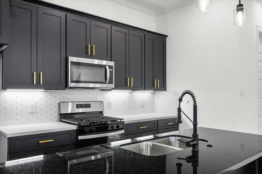 5011 Elizabeth City Street, Houston, TX 77021 - #3