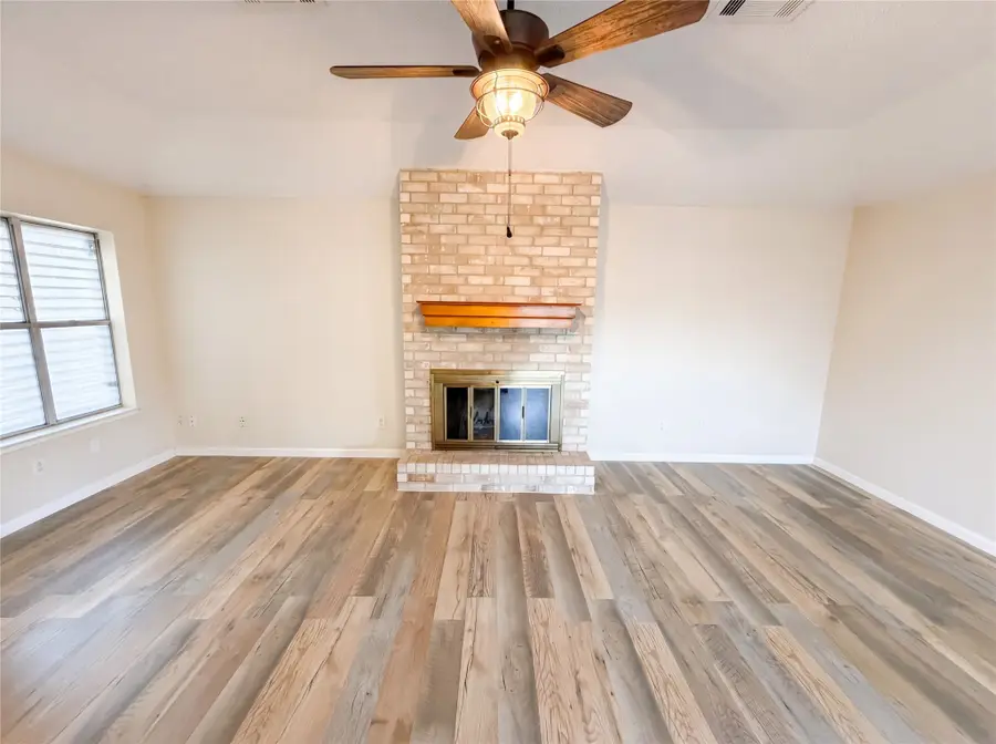 522 27th Avenue N, Texas City, TX 77590 - #3