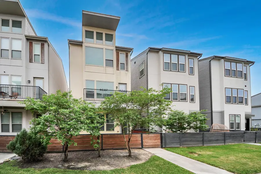 18527 Centro Row, Shenandoah, TX 77385 - #3