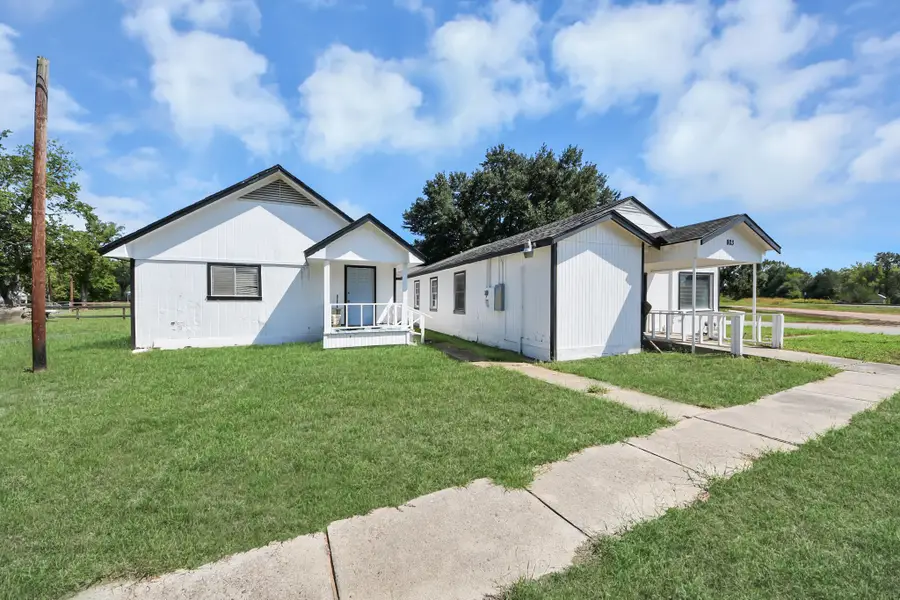 803 Live Oak Street, Sealy, TX 77474 - #3