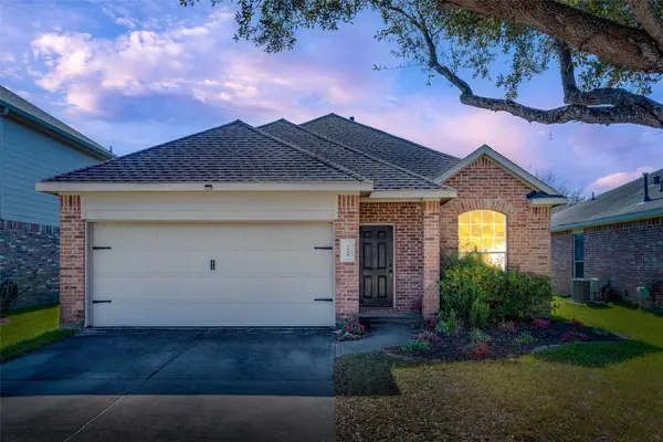 7510 Summerdale Drive, Rosenberg, TX 77469