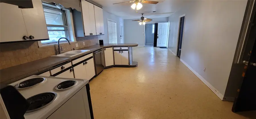 1900 S Day Street, Brenham, TX 77833 - #3