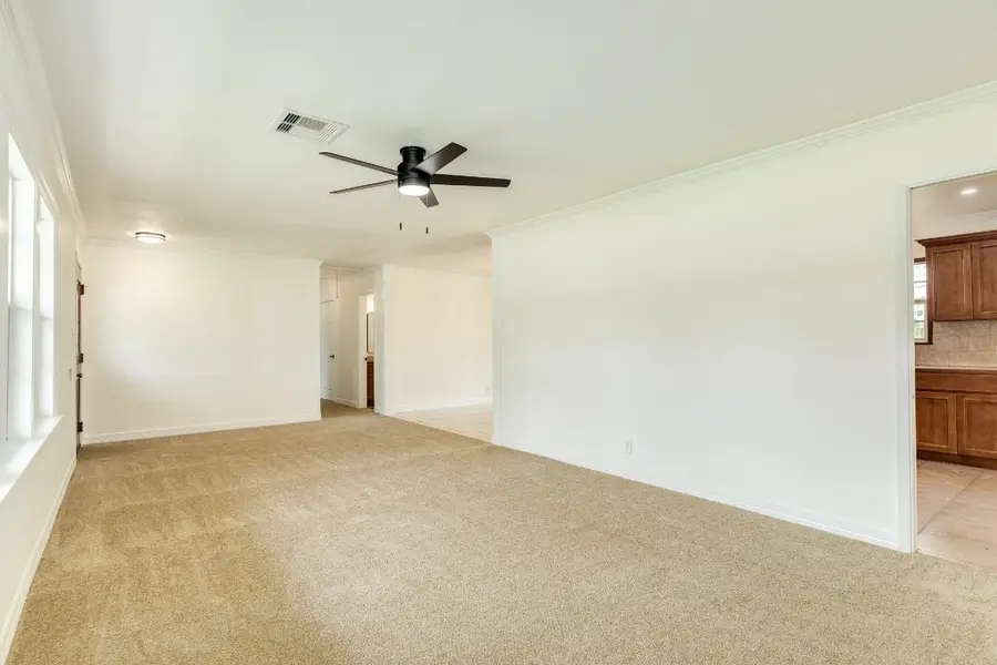 211 Oak Drive, Lake Jackson, TX 77566 - #3