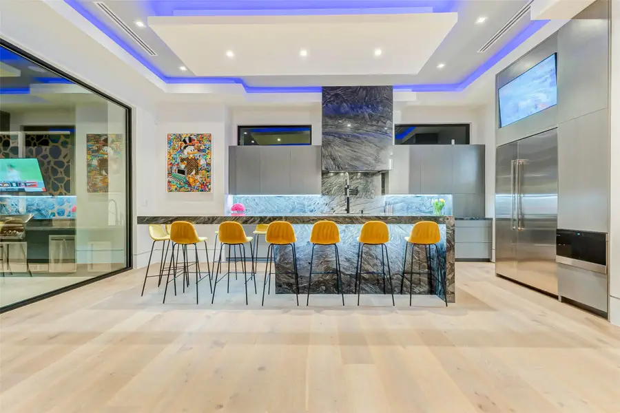 1025 Wakefield Drive, Houston, TX 77018 - Image #3