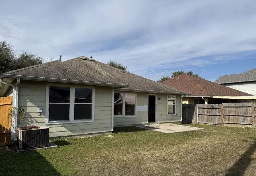 9518 Belleclaire Lane, Houston, TX 77044 - Image #2