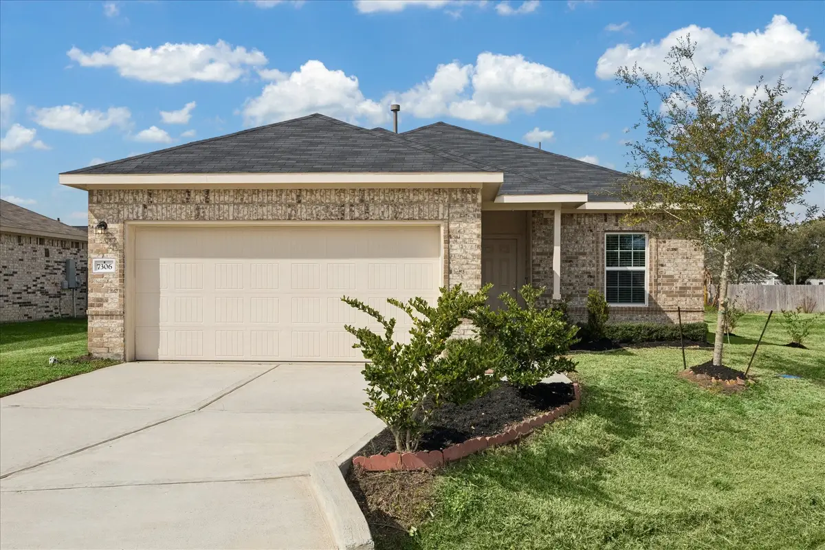 7306 Parkview Drive, Hitchcock, TX 77563 - #1