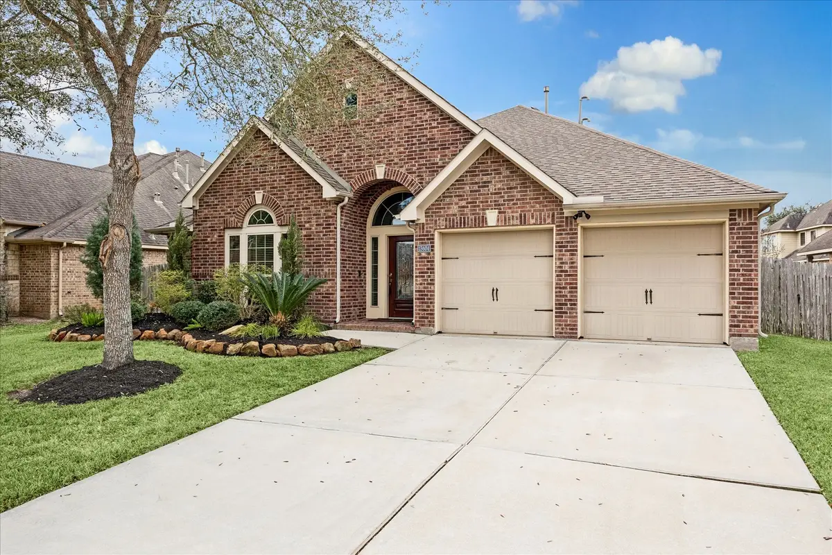 13604 Briar Rose Drive, Pearland, TX 77584 - Image #1