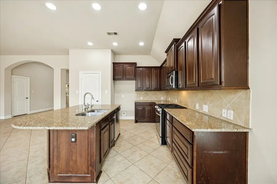13604 Briar Rose Drive, Pearland, TX 77584 - Image #3