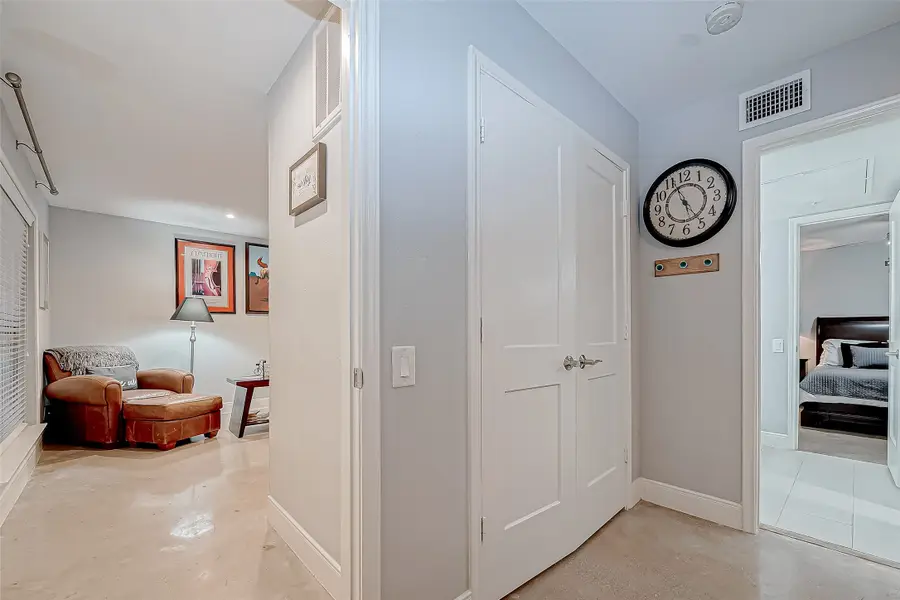 1860 White Oak Drive #375, Houston, TX 77009 - Image #3