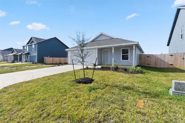 25637 Rose Creek Drive, Cleveland, TX 77328