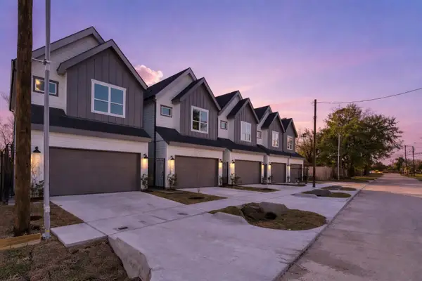 5027 Golden Forest Drive #C, Houston, TX 77091