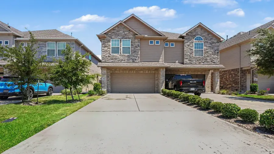 520 N 6th Street, La Porte, TX 77571 - #2