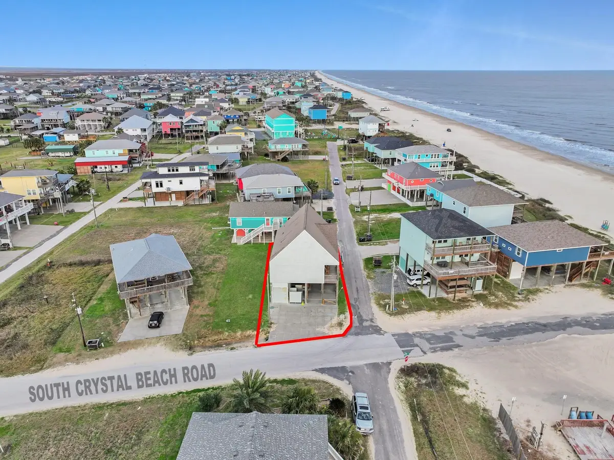 816 S Crystal Beach Road, Crystal Beach, TX 77650 - Image #1