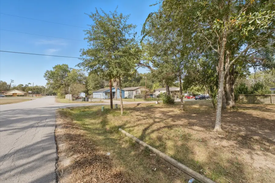 801 Avenue H, Conroe, TX 77301 - Image #3