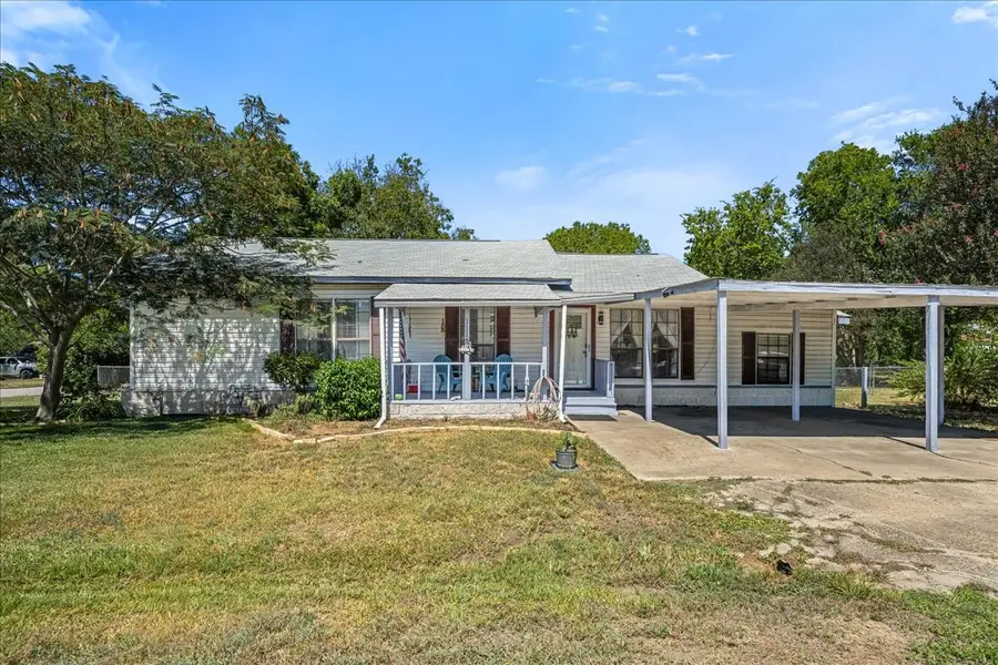 1206 W 8th St, Caldwell, TX 77836 - #3
