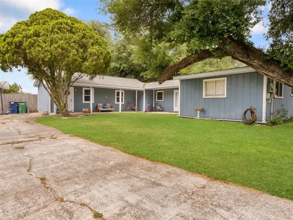 2703 Duncan Drive, Oyster Creek, TX 77541