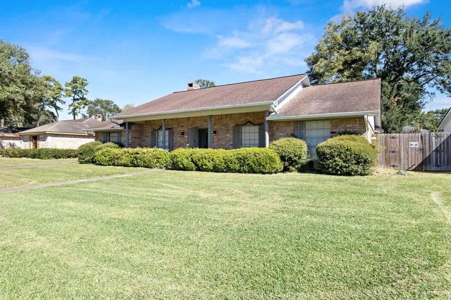 870 Stacewood Drive, Beaumont, TX 77706 - Image #2