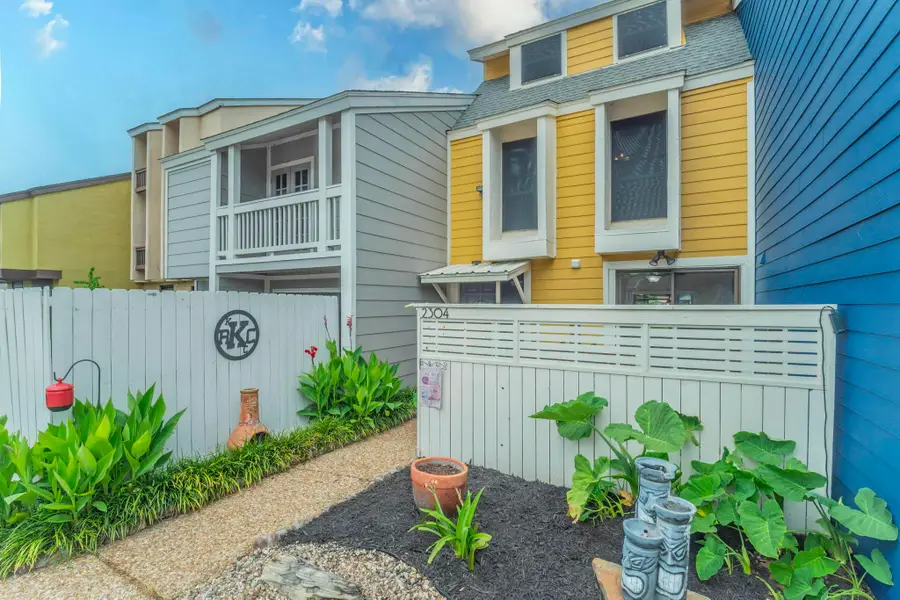 2304 Keel Court, Willis, TX 77318 - Image #3