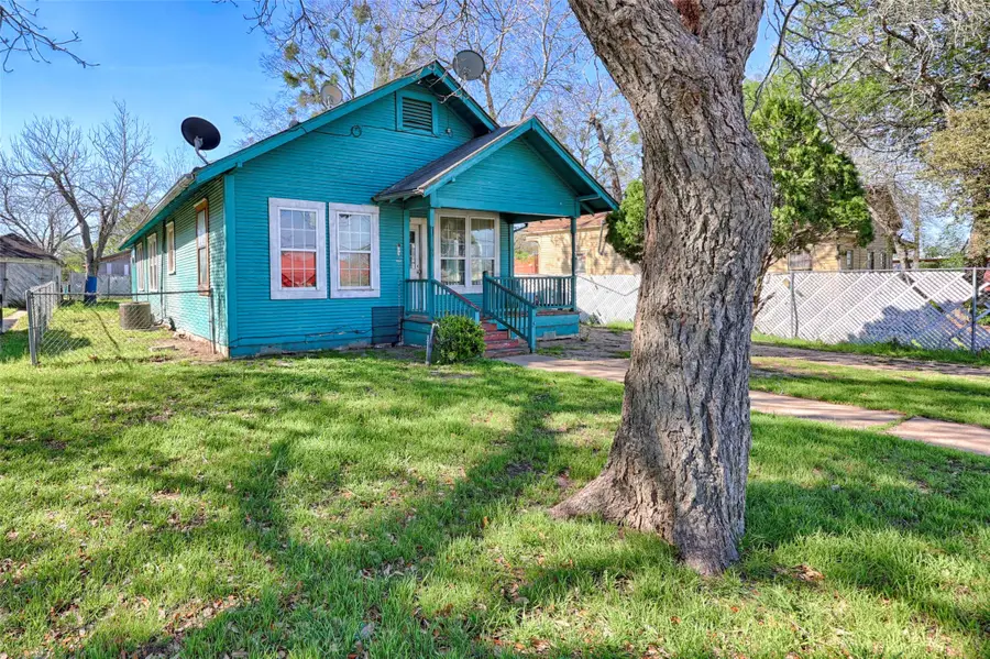 314 Baumgarten Street, Schulenburg, TX 78956 - #3