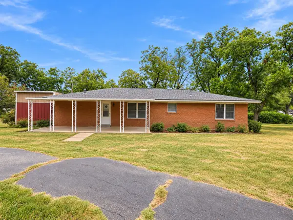 1706 W Frank Street, Grand Saline, TX 75140