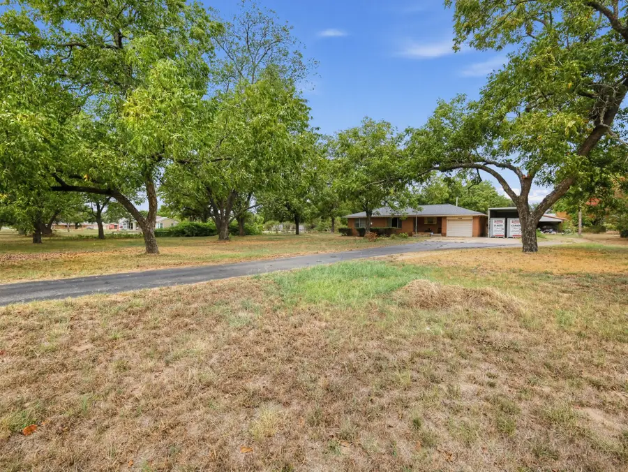 1706 W Frank Street, Grand Saline, TX 75140 - #3