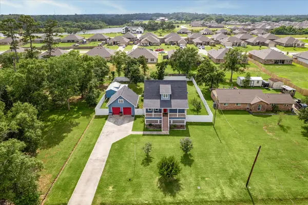 4424 Country Club Drive, Dickinson, TX 77539