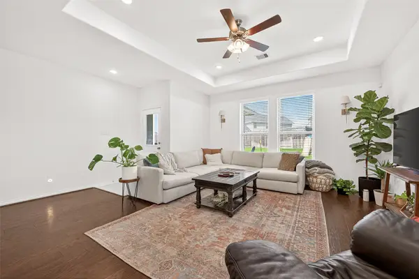 8018 Royal Palm Drive, Fulshear, TX 77441
