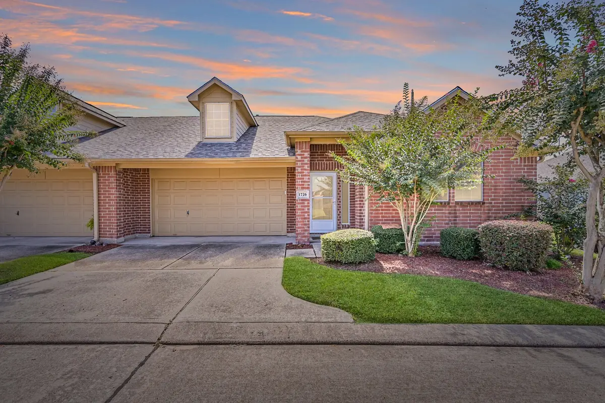 1726 Village Townhome Drive, Pasadena, TX 77504 - Image #1
