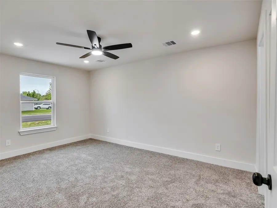 7207 Crestmont Street, Houston, TX 77033 - #3