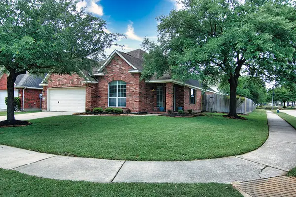 8302 Sierra Dawn Drive, Tomball, TX 77375