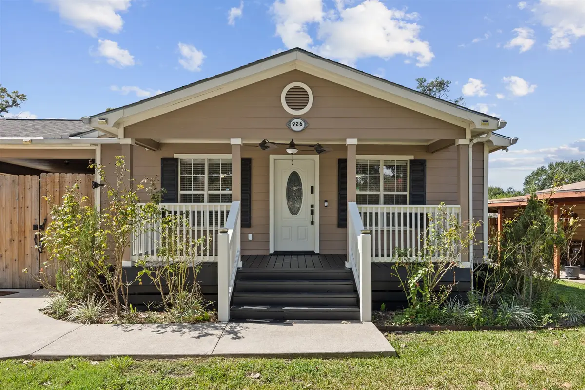 926 S Utah Street, La Porte, TX 77571 - #1
