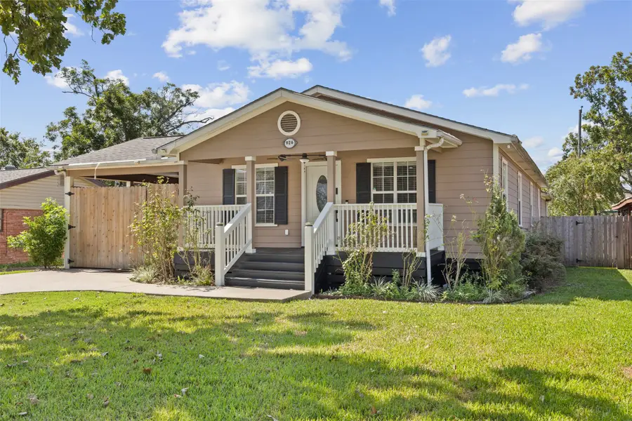 926 S Utah Street, La Porte, TX 77571 - #2