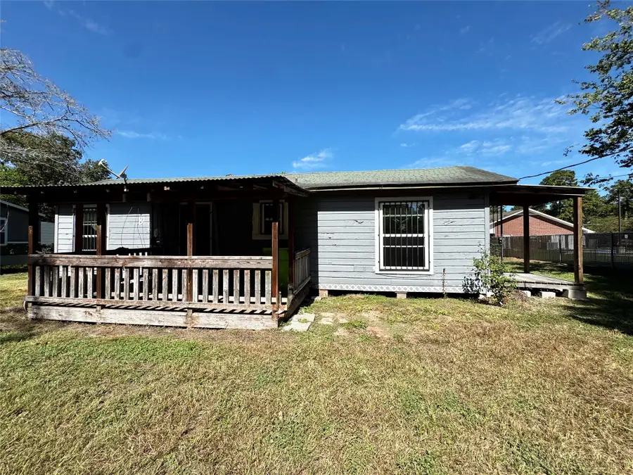 810 W North Street, Livingston, TX 77351 - #2