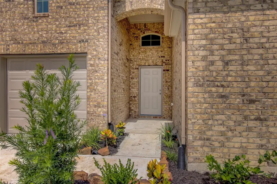 1061 Comal Trail, Dayton, TX 77535 - Image #3