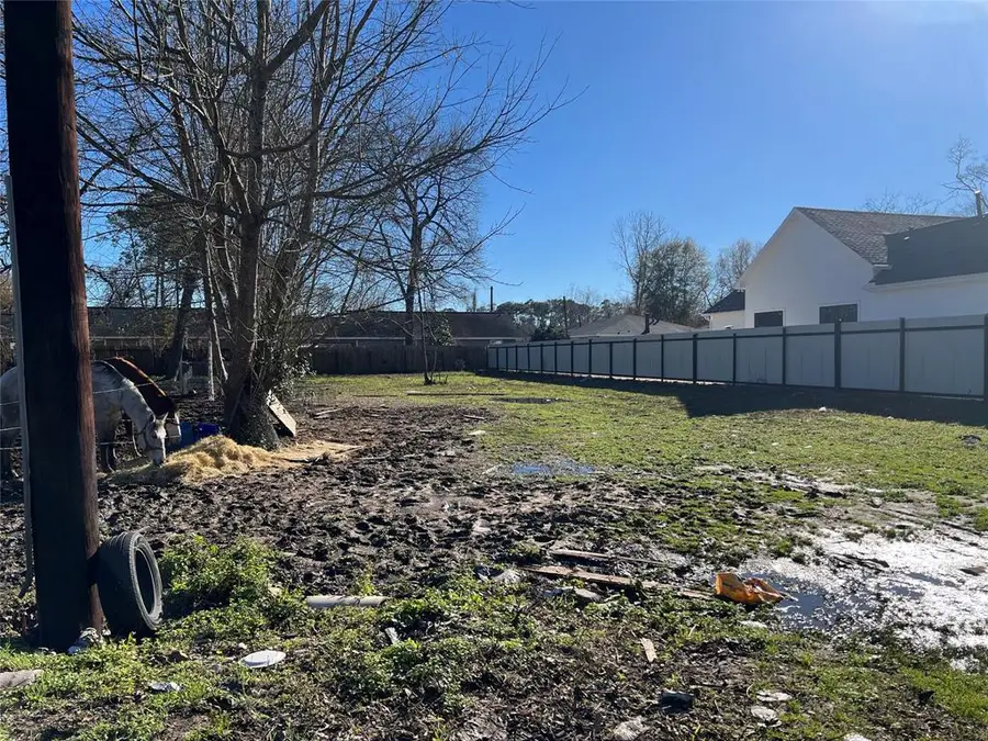 1027 Adolph Drive, Houston, TX 77091 - Image #2