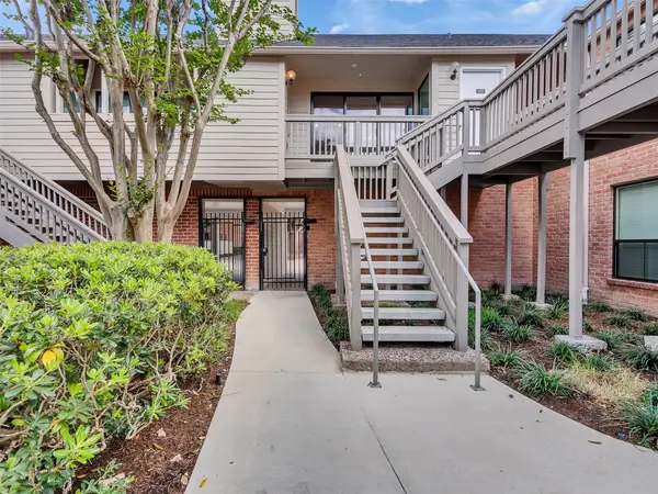 2829 Timmons Lane #204, Houston, TX 77027