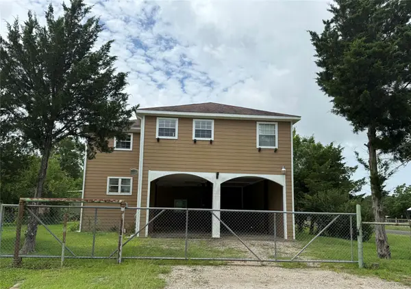 127 Metzwright Drive, Anahuac, TX 77514