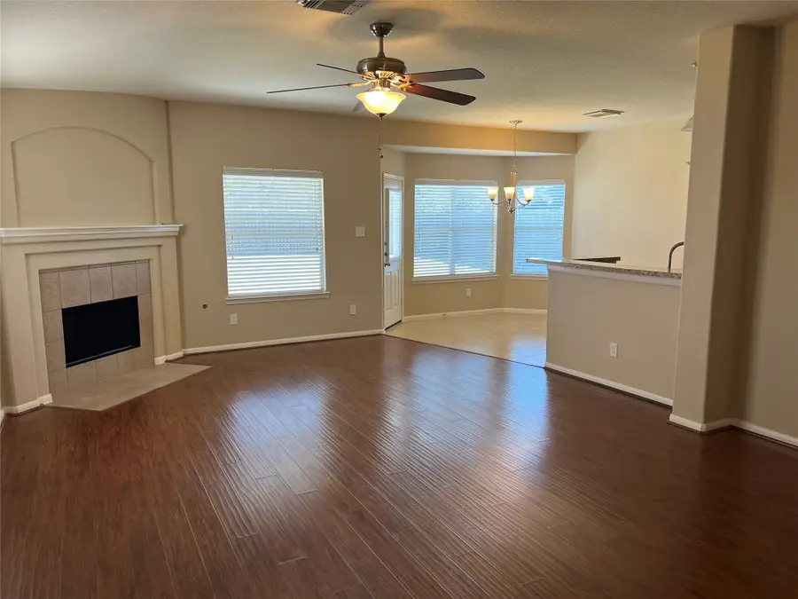 4023 Bentwood Circle, Dickinson, TX 77539 - Image #3