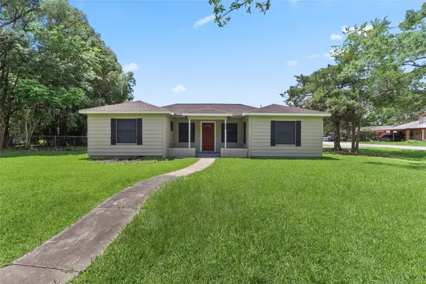 102 S 5th Street, Alvin, TX 77511