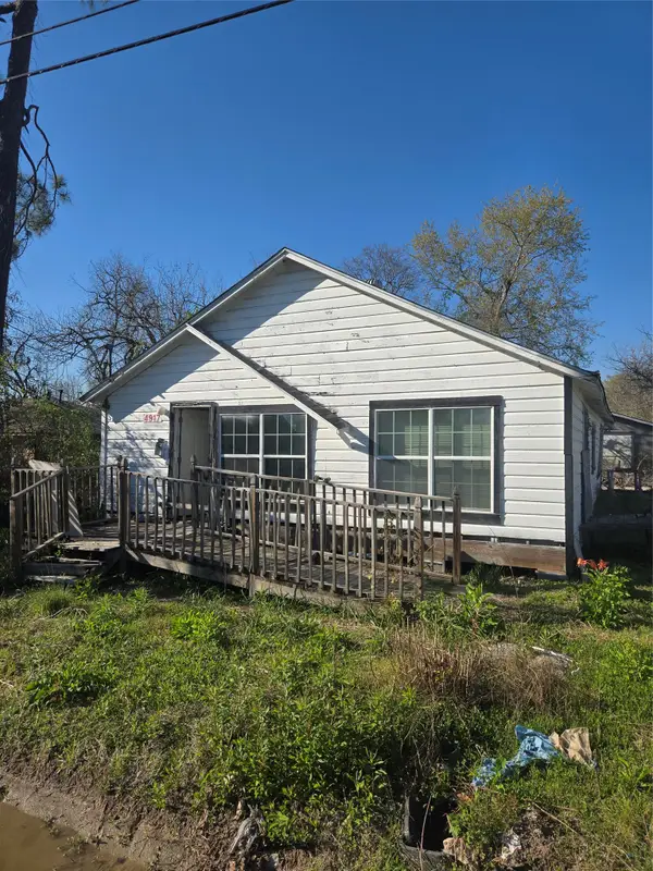4917 Jones Street, Houston, TX 77016