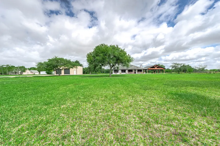 1095 County Road 423, Alvin, TX 77511 - #3
