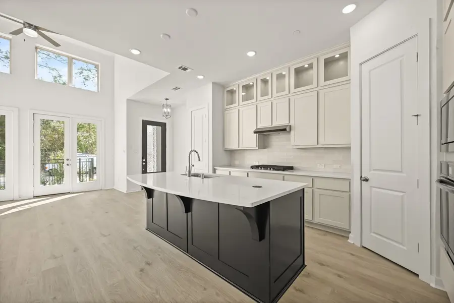 219 Cypress Pond Place, Montgomery, TX 77316 - Image #2