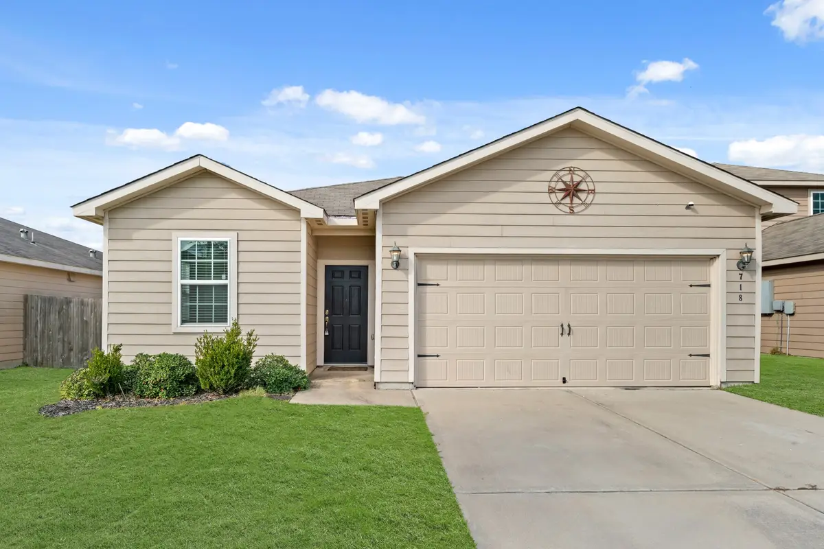 718 Crystal Lakes Drive, Brookshire, TX 77423 - #1